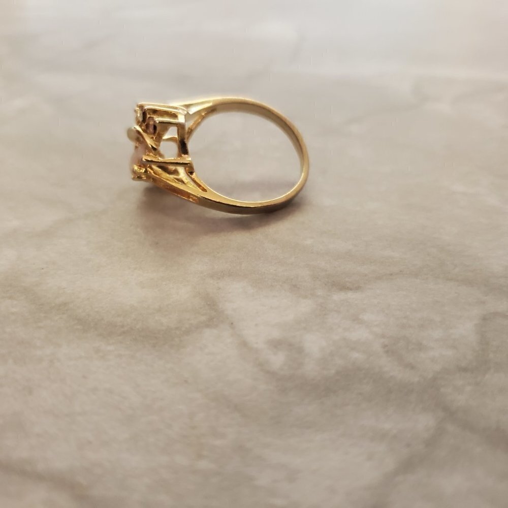 ✨ Unbranded Rhinestones Opalescent Crystal Cluster Cocktail Ring Size 9 ✨ - Picture 2 of 5